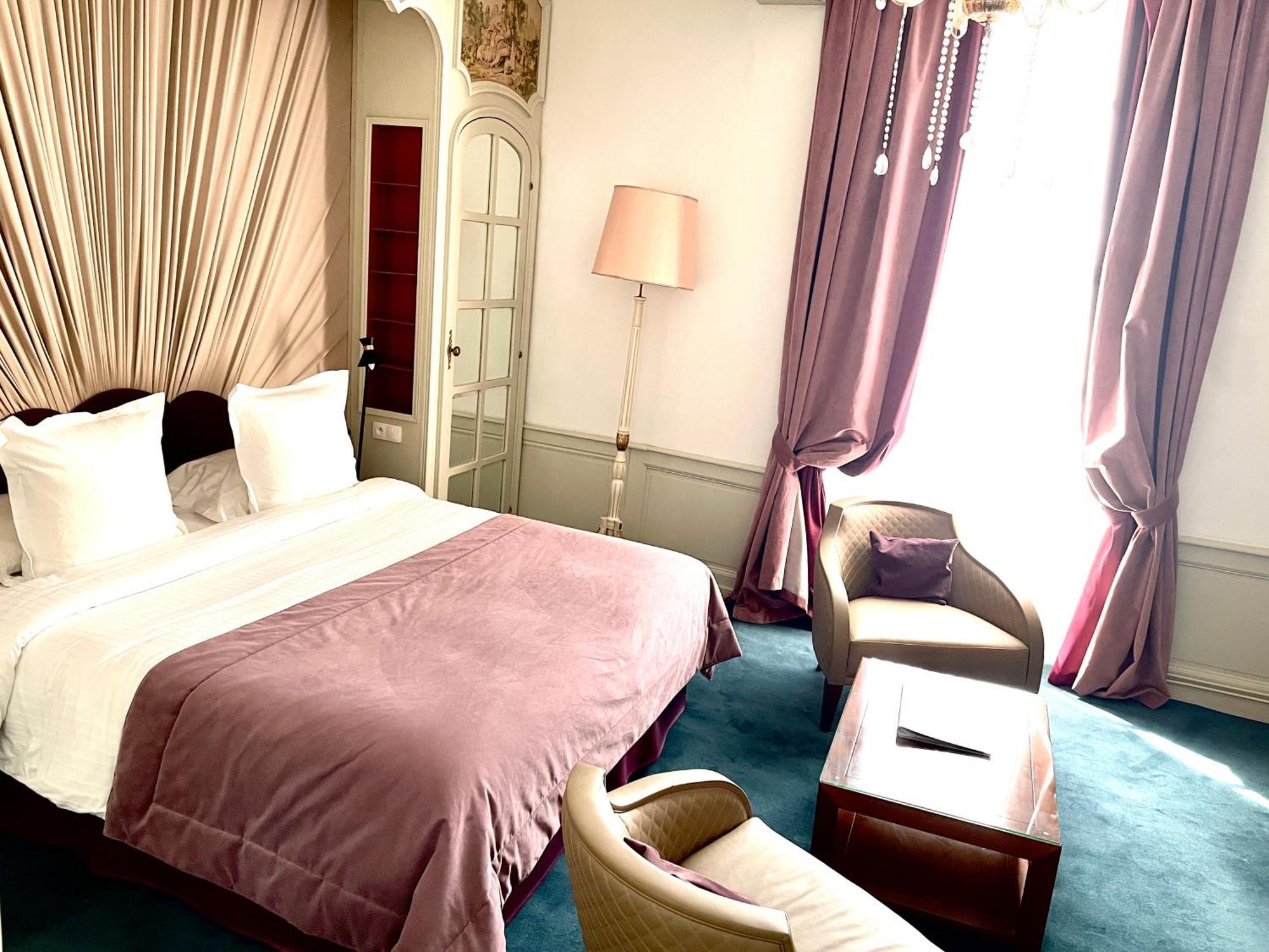Hotel Victor Hugo Pontorson Exterior photo