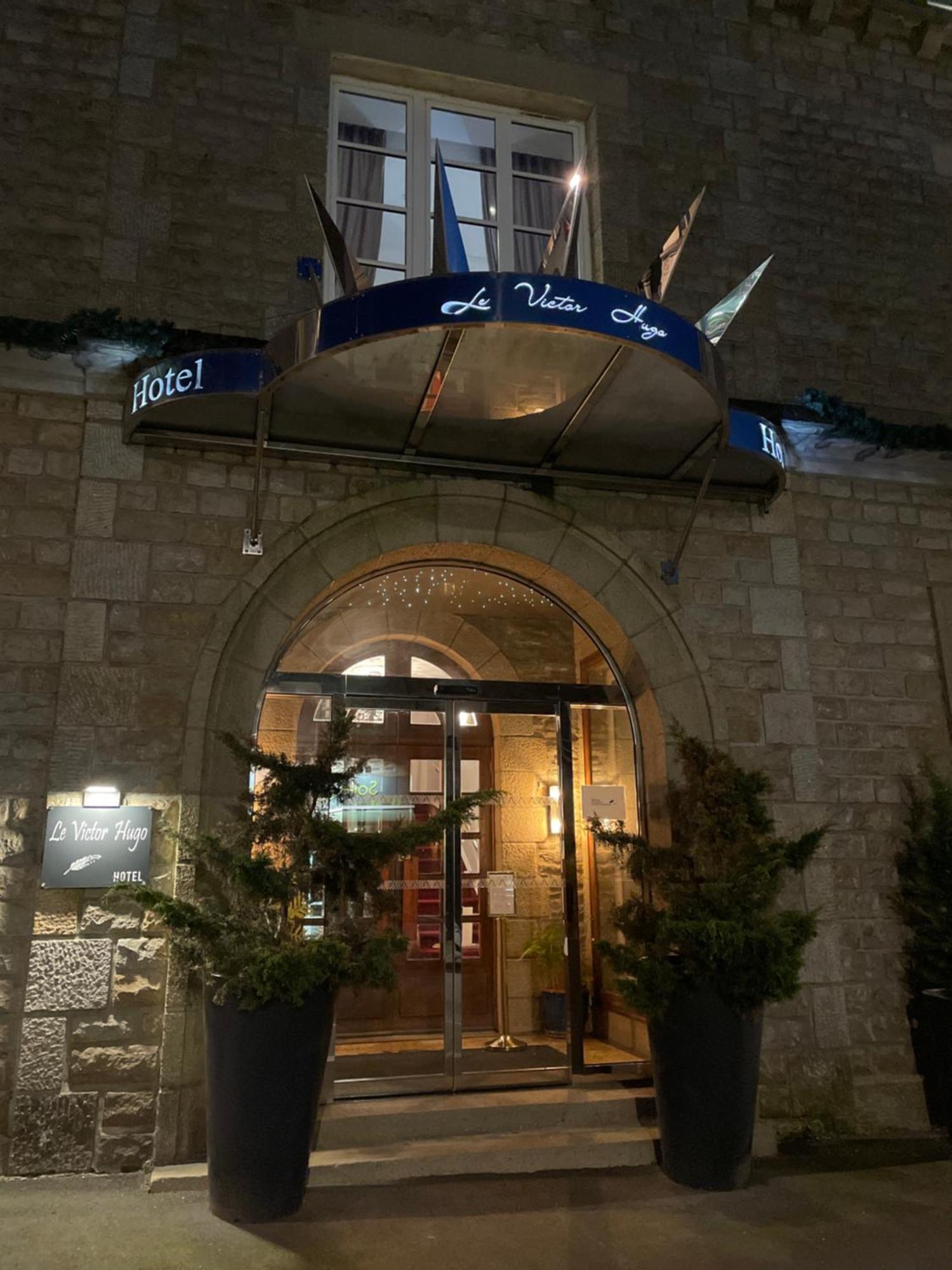 Hotel Victor Hugo Pontorson Exterior photo
